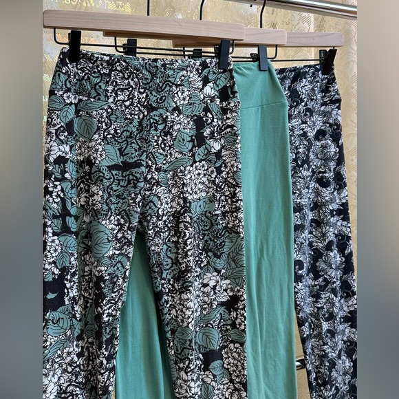 3 pair LuLaRoe Leggings Size One Size - Picture 3 of 13